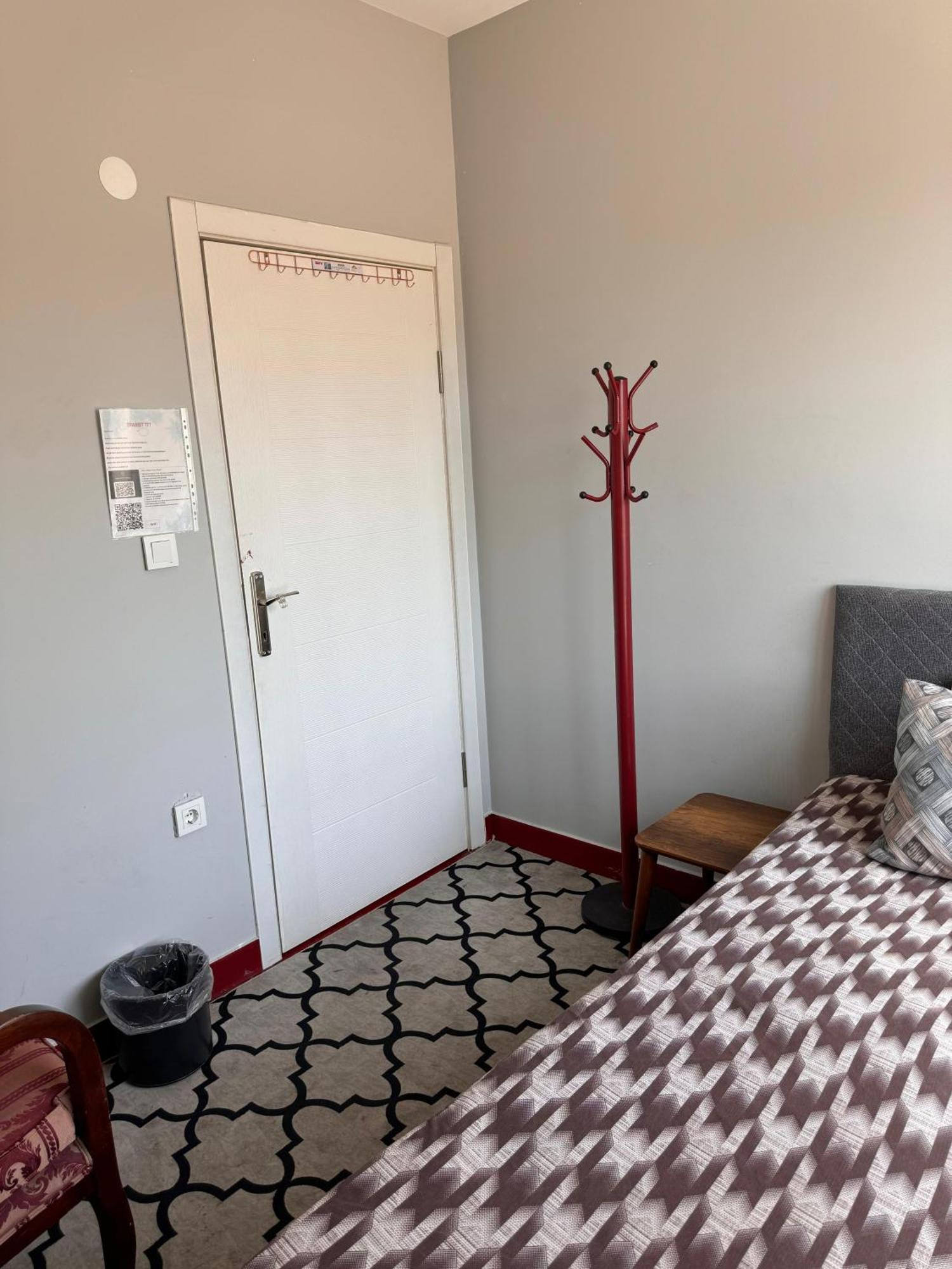 Transit Hotel Istanbul Bagian luar foto